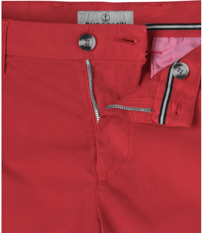 TEXAS - Slim fit Chino Bermudas, red 